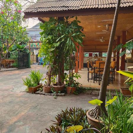 The Shire Guesthouse Chiang Mai Exterior foto