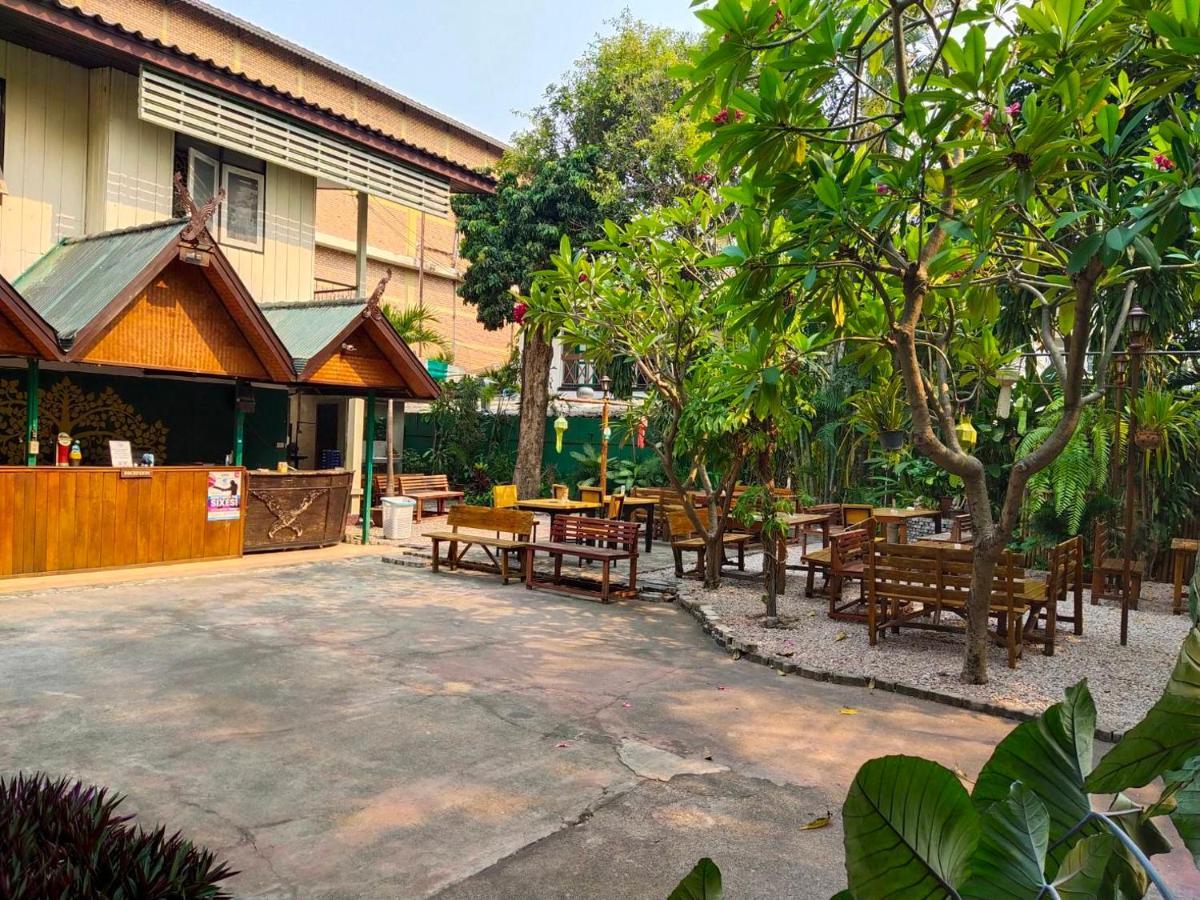The Shire Guesthouse Chiang Mai Exterior foto